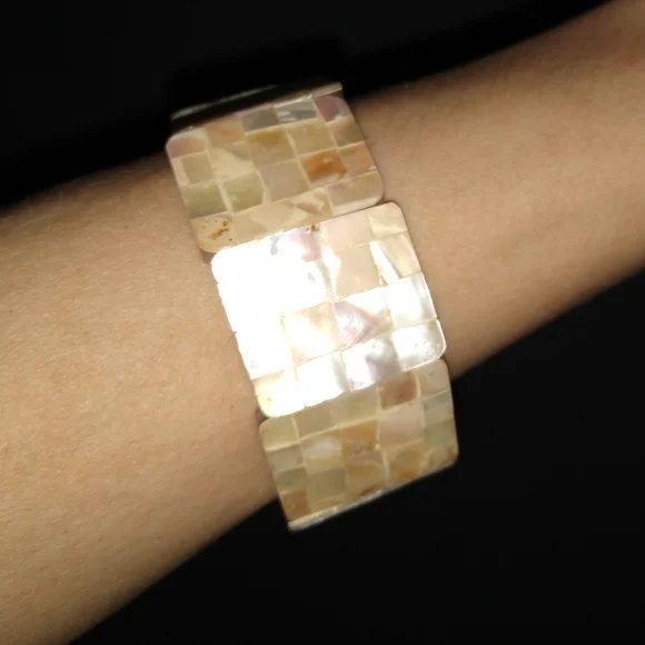 Vintage Mosaic Shell Stretch Bohemian Bracelet Oversized Ivory Mother of Pearl